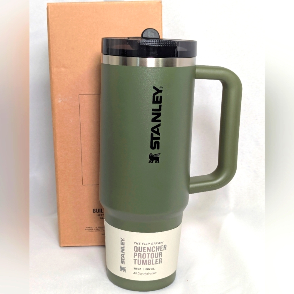 new stanley cupThe Quencher ProTour Flip Straw Tumbler 30 OZ - Dried Pine green